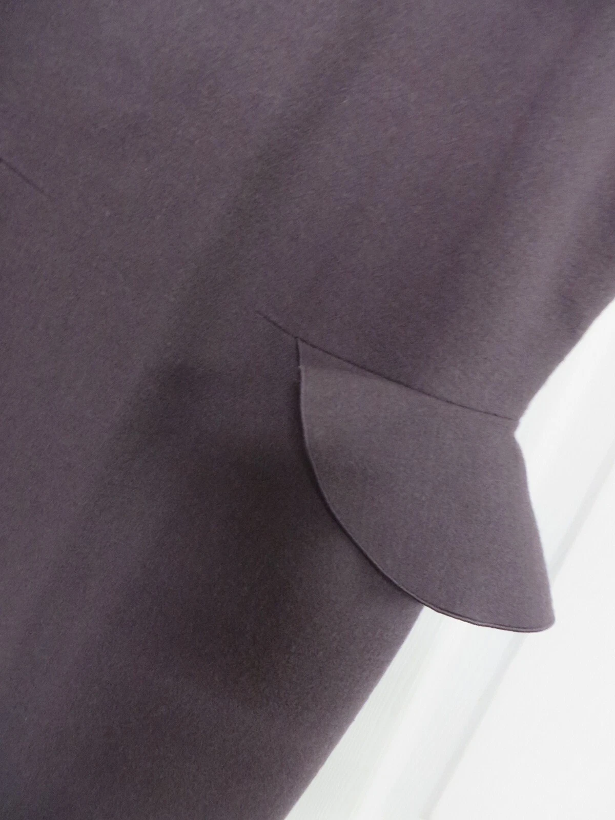 Abito BOTTEGA VENETA Italia lana senza maniche con volant metà polpaccio viola prugna 6 8