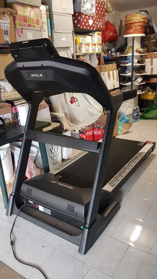 Tapis roulant Sole F85 del 04/20 come nuovo hp 4/7,5 vel.22 km pend.15% - Immagine 3 di 4