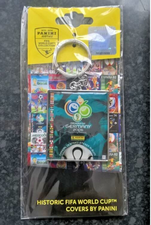 PANINI HERITAGE FIFA WORLD CUP ALBUM COVERS 1970 - 2014 KEYRINGS