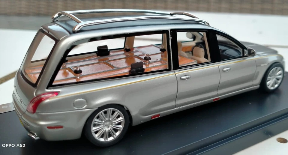 WILCOX JAGUAR XJ351 EAGLE HEARSE CARRO FUNEBRE GLM 1/43 NUOVO - Immagine 3 di 4