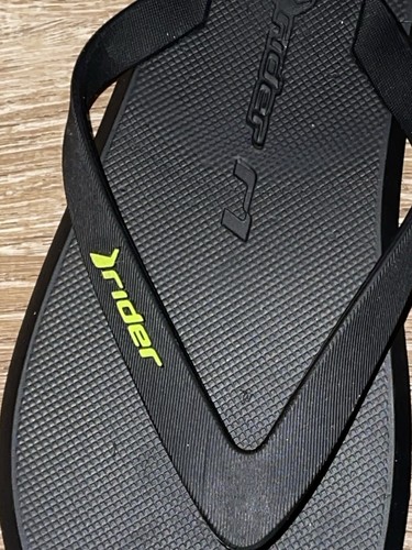 Rider R1 Hecho en Brasil Tanga Chanclas Sandalia Negra Grenene Para Hombres EE. UU. Talla 11 En muy buena condición - Imagen 5 de 5