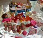 Free ship!   Little Kiddles Mattel 1960’s Case with DOLLS, CLOTHES & ACCESSORIES