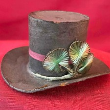 ANTIQUE c.1910 GERMAN DRESDEN CANDY CONTAINER : St. PATRICK'S DAY HAT & SHAMROCK