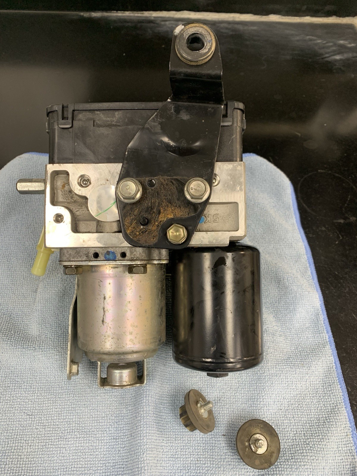 2004-2009 TOYOTA PRIUS HYBRID ABS ANTI LOCK HYDRAULIC BRAKE PUMP SYSTEM MODULE