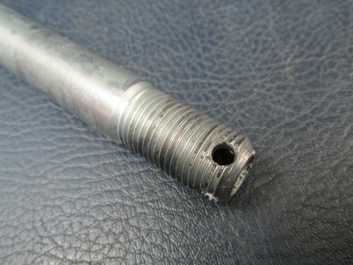 Kawasaki KLR600 Rear Wheel Axle 1985 KL600 1985 - 1986 - Picture 4 of 4