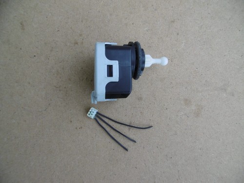 Stellmotor Ford Focus LWR Scheinwerfer Xenon original Hella 007878-04