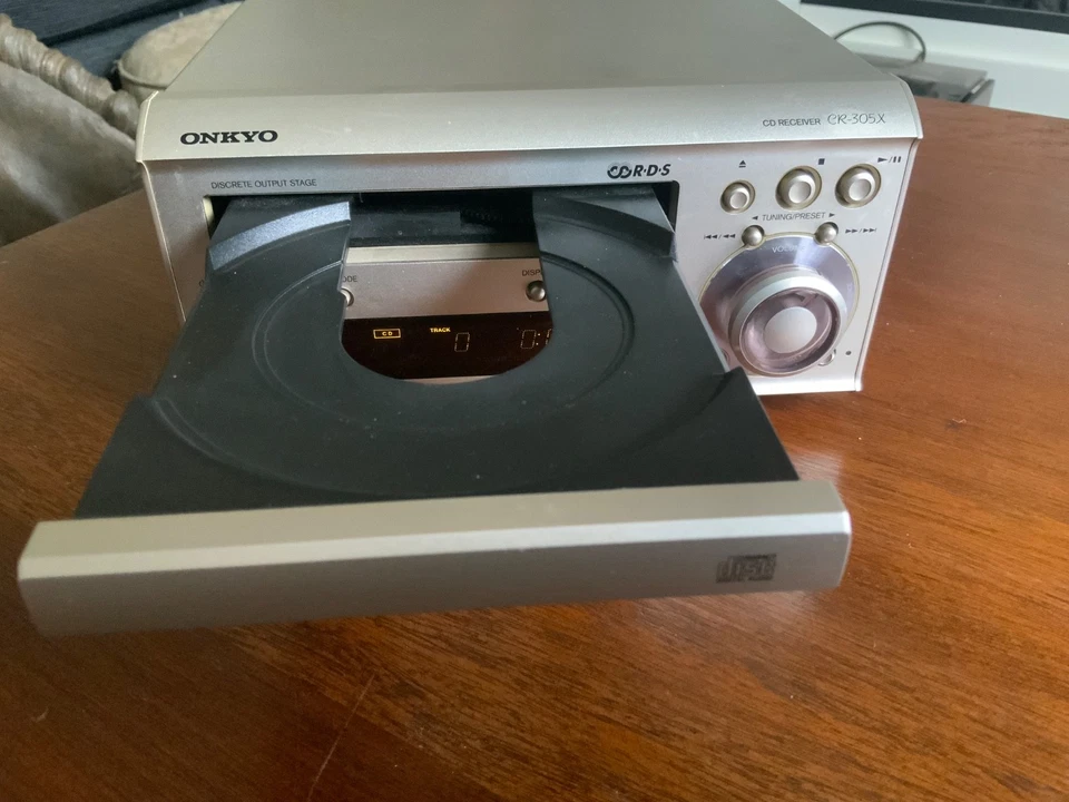 Onkyo CR-305X Stereo CD Receiver with Remote & Manual - Image 2 of 4