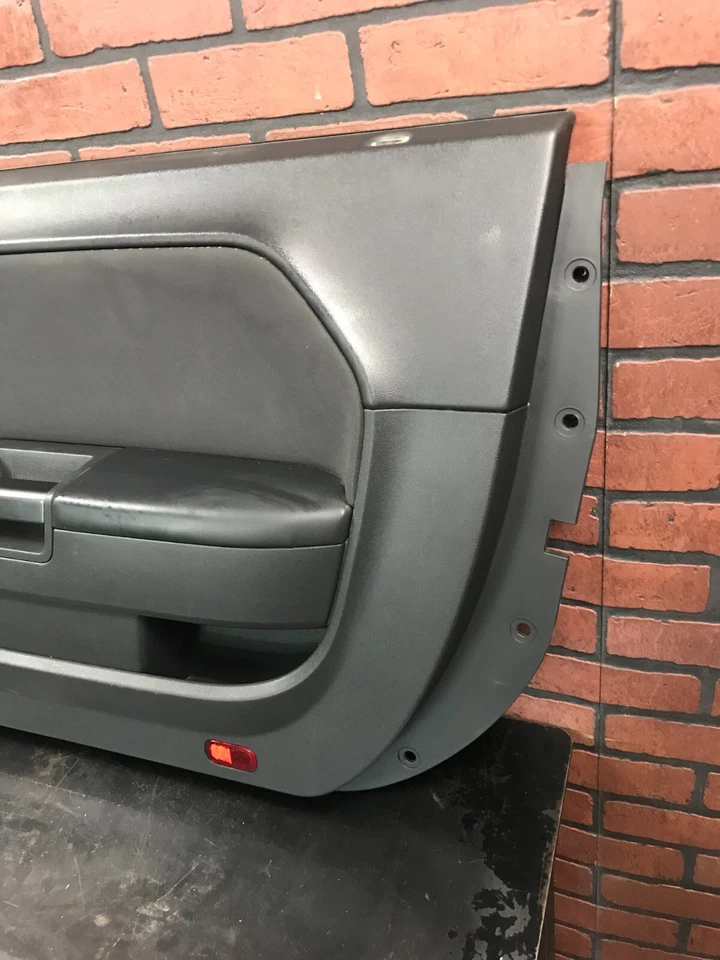 Dodge Challenger SRT 2013-2014 pasajero delantero panel de puerta lateral derecho 5nh301dvaa Foto 4 de 4