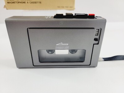 【美品DE訳有り】SONY カセットレコーダー　TCM-121 Sony TCM-121 Silver Tape Cassette Recorder w/ Accessories - For
