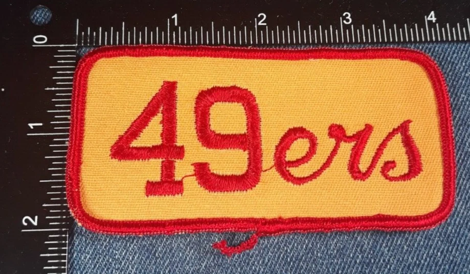 NOS 70s Vintage San Francisco 49ers 4" Patch Football Joe Montana Original Foto 2 de 3