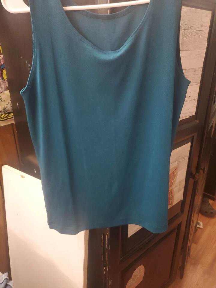 Tanque reversible Chico's TRAVELERS ESSENTIALS (Struking Teal) Foto 4 de 4