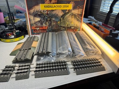  LIONEL -  FASTRACK-- VARIOUS STRAIGHT TRACK-  L2654