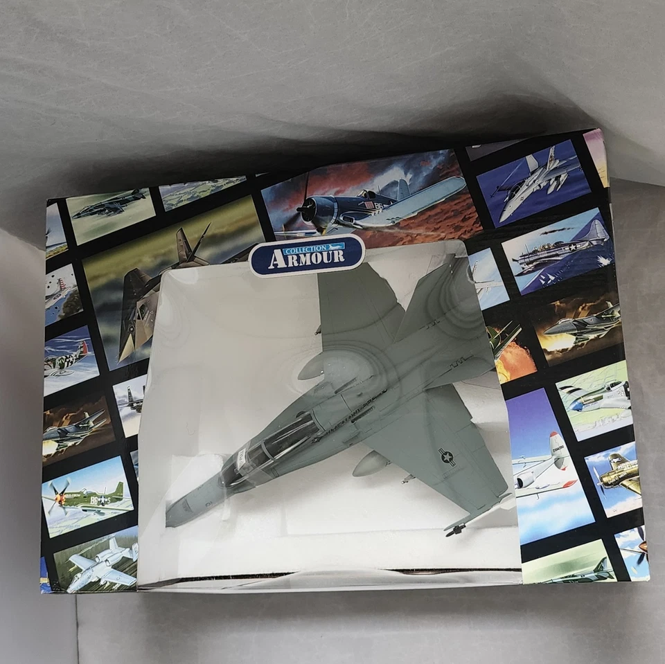 Franklin Mint Armour diecast B11B201 F/A-18 Hornet USMC "Viking" 1:48 scale - Image 2 of 4