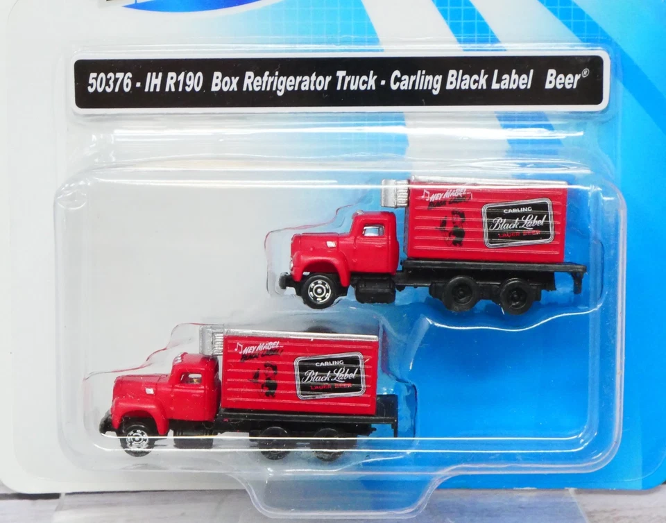 Mini-Metals 50376, IH R190 Refrigerator Truck, Carling Black Label Beer, N Scale - Image 2 of 3