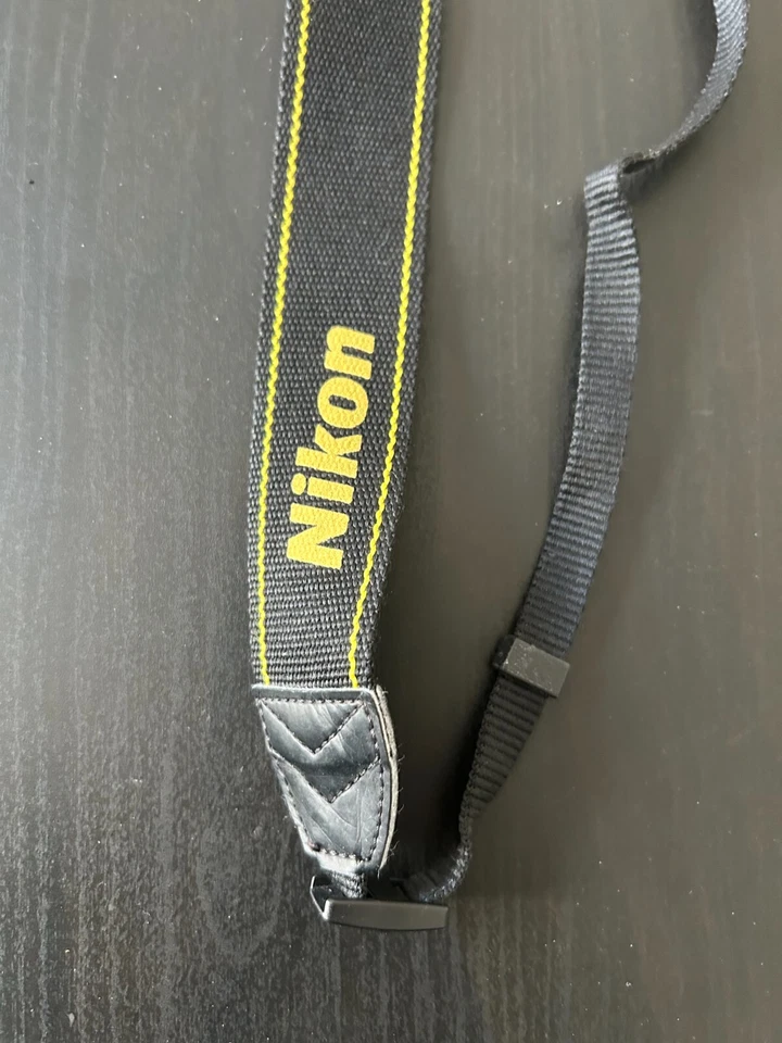 Genuine Nikon Camera Strap Retro Vintage 1980s - Black And Yellow - Image 4 of 4