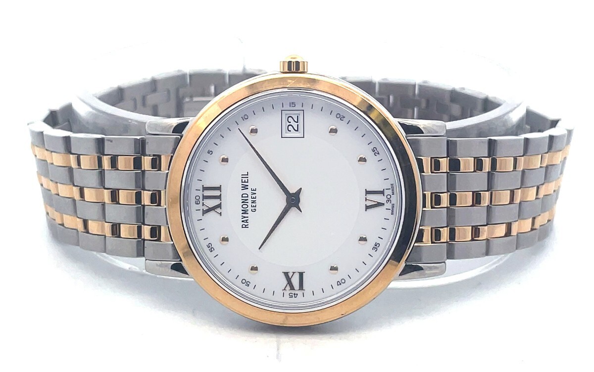 Raymond Weil Men display picture 1