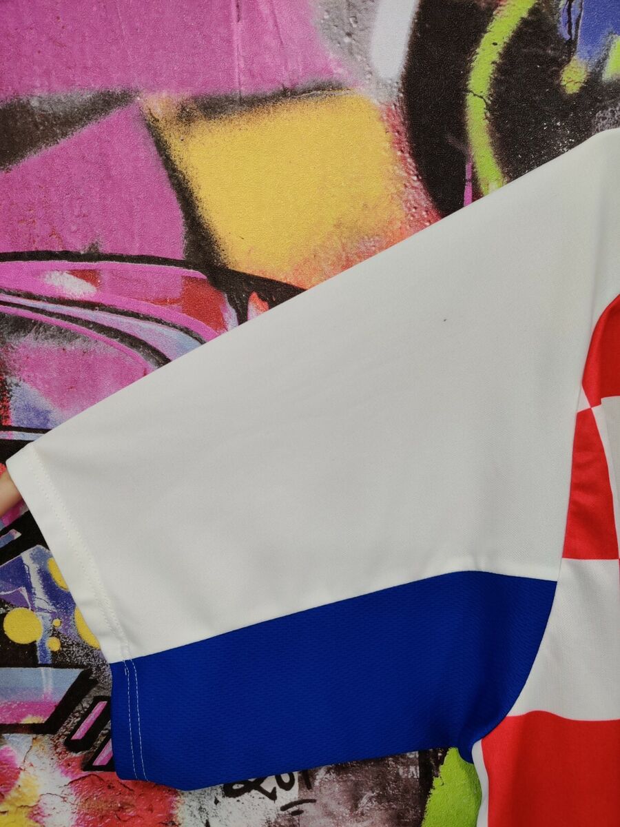 Croatia World Cup 2002 Home Shirt Football Jersey Vintage Croatia World Cup 2002 Home Shirt Football Jersey Vintage