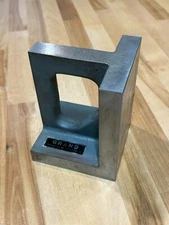 Grand 5"x4"x3-3/4" 90 degree Angle Block