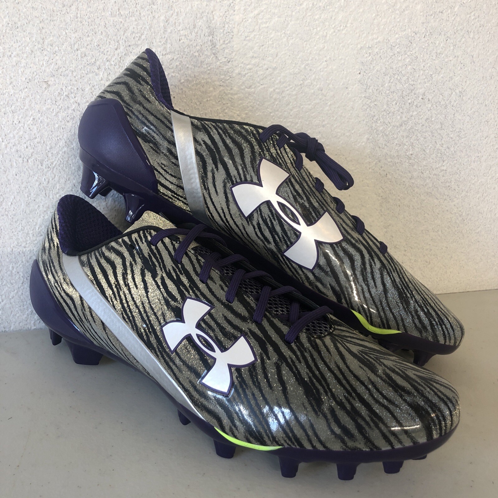 1287488-056 Under Armour Spotlight 