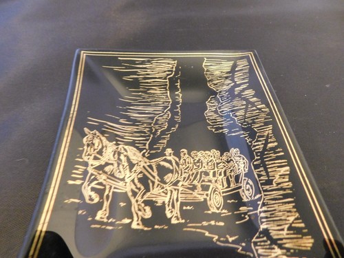 Lost Canyon, Wisconsin Dells Souvenir Glass Ashtray 1960s - Gold on Smoked Glass - Picture 2 of 4