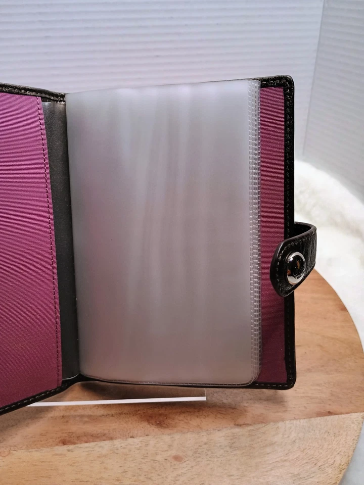 Estuche para álbum de fotos Coach púrpura multicolor con adornos de cuero Foto 4 de 4