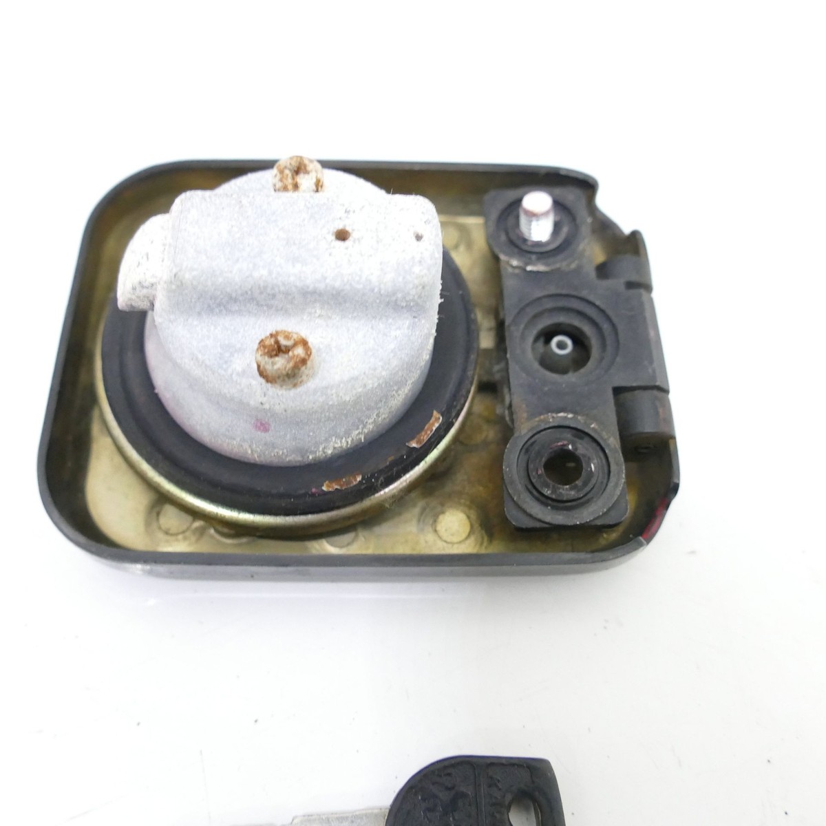 Kawasaki GT 750 Tank Lock Fuel Cap 65785 | eBay