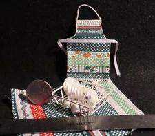 Apron Green White Red Kitchen Dish Dishes Dry Rack 1:12 Miniature Creative 1321