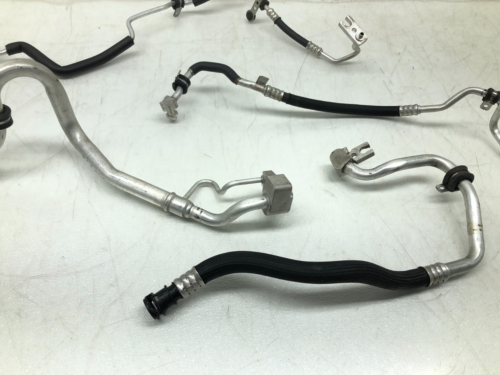 2014-2019 MASERATI GHIBLI SQ4 A/C AC LINE HOSE PIPE SET OEM.