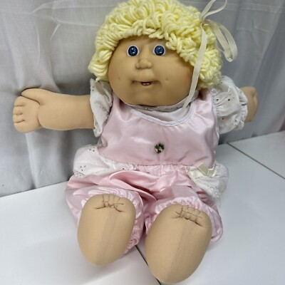 Vtg 86 Cabbage Patch Kids Short Blonde Curly Hair Blue Eyes Two Teeth HM 19 RARE