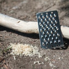ReadyMan Tinder Scraper Card Fire Starter Lightweight Camping Emergency Survival