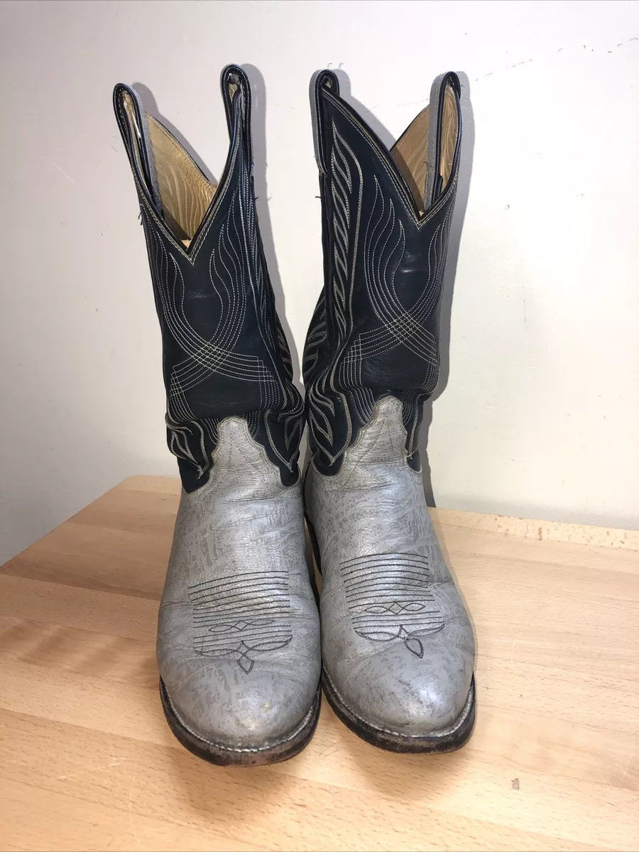 Women's gray western boots 2025