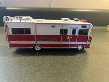 Greenlight Winnebago Chieftain 1973 Fire Command Diecast 1:64 Red White