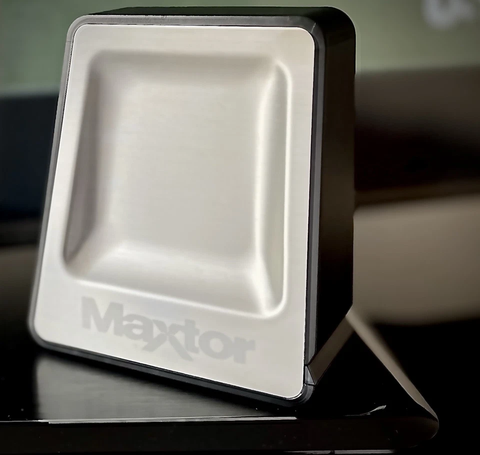 Maxtor OneTouch 4 500GB Portable External Hard Drive Backup FireWire & USB Ports - Image 3 of 4