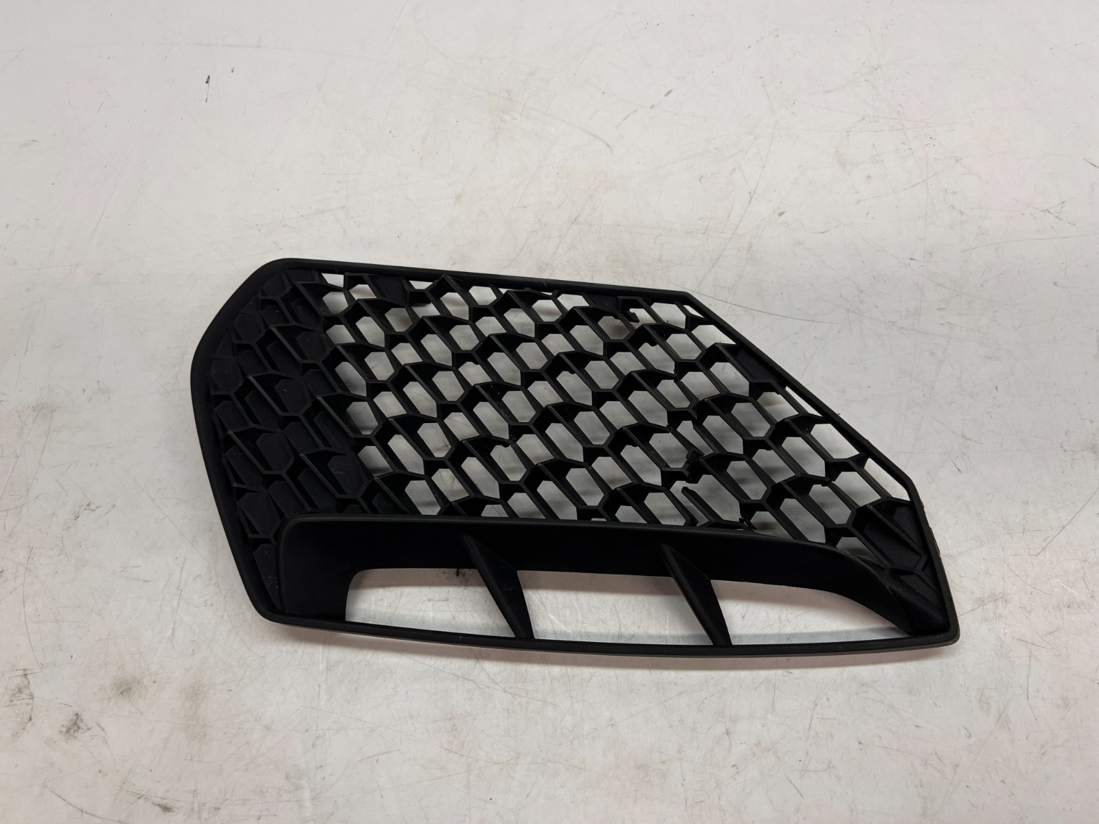 LAMBORGHINI AVENTADOR LP740 S ULTIMAE FRONT RIGHT PASSENGER GRILL OEM 470807682E