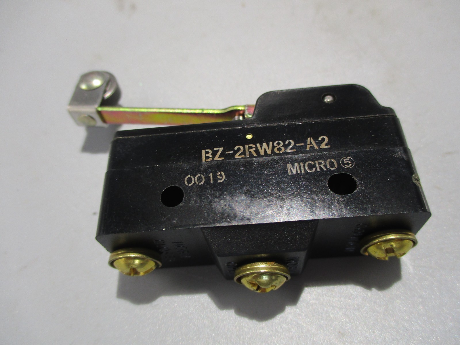NEW HONEYWELL MICRO BZ-2RW82-A2 LIMIT SWITCH