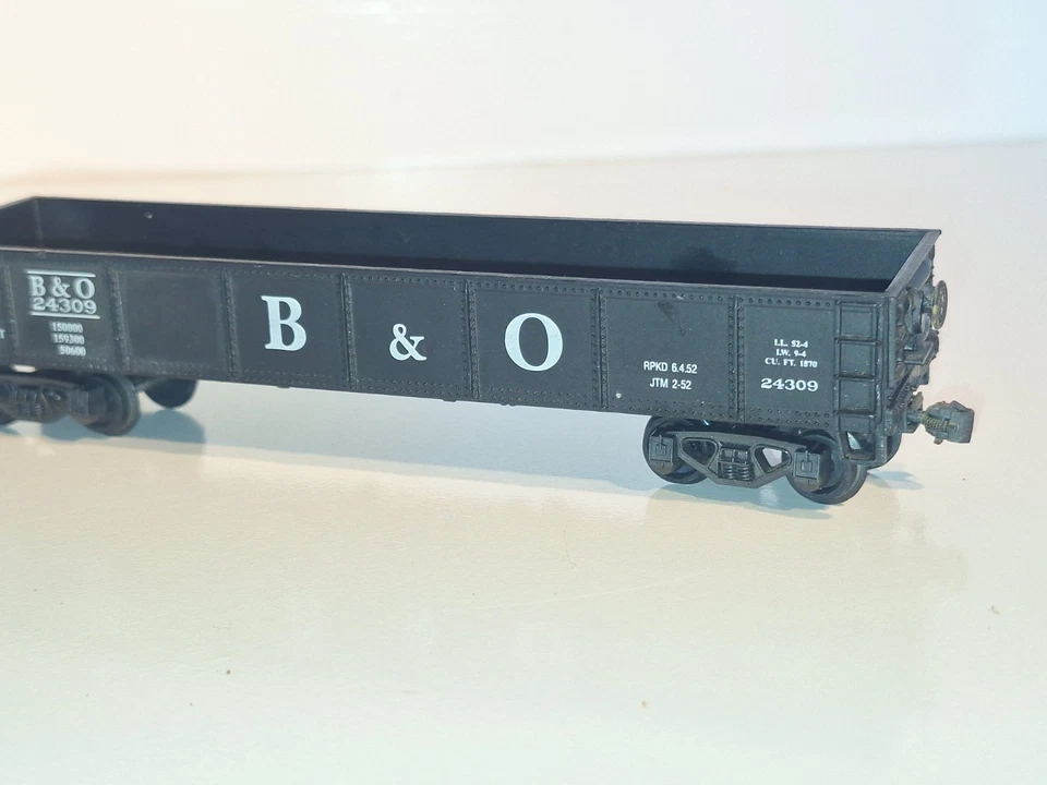 Lifelike 40' Gondola for B & O. V/good cond. HO Scale. Plastic wheels. No Box. - Image 2 of 4