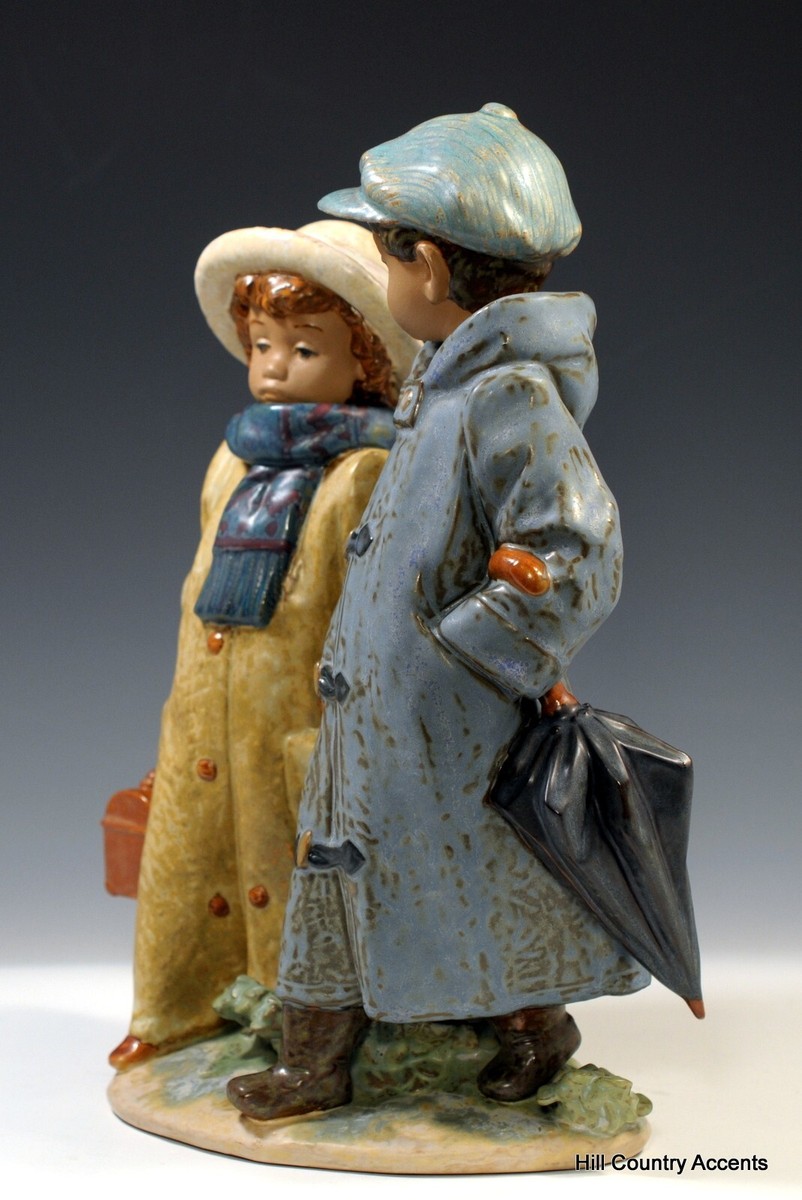 【限定品】リヤドロ LLADRO 7604 学校時代 SCHOOL DAYS Lladro Porcelain Figurine # 7604 School Days” Girl with