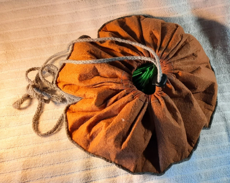 Pet Snuffle Mat for Dogs, Interactive Feed Game for Boredom - Image 4 of 4