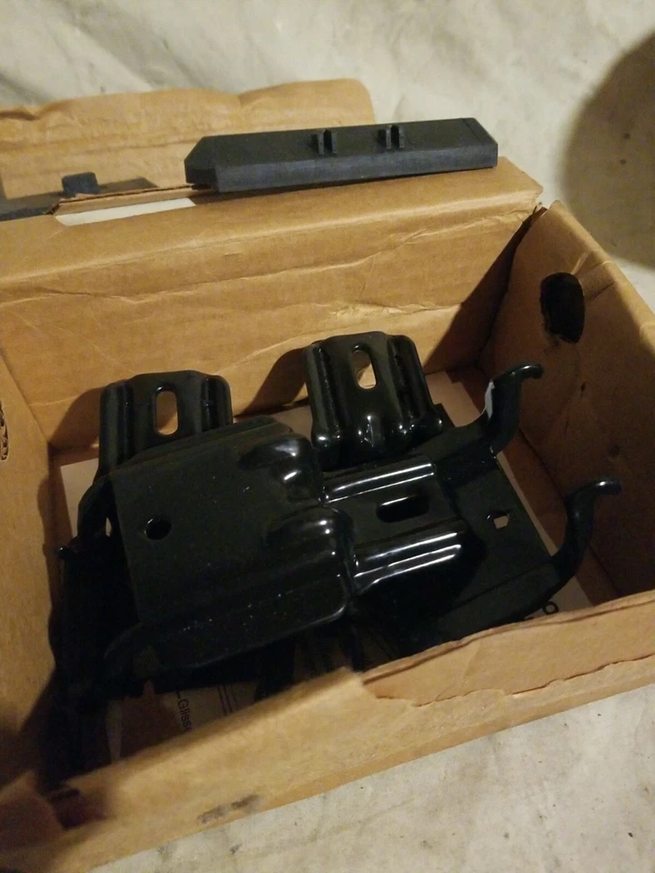 Portaequipajes Thule RF1 para Chrysler Town & Country Dodge Caravan Plymouth Voyager 1996 Foto 3 de 4