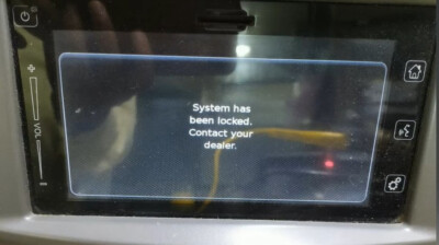 Suzuki Swift Anlage ist gesperrt Kontaktieren Sie Ihren Händler Reparaturservice