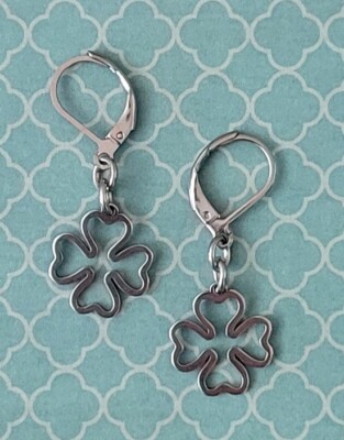 Four Leaf Clover Charm Earrings Celtic Irish Stainless Steel Lever Back Earwires