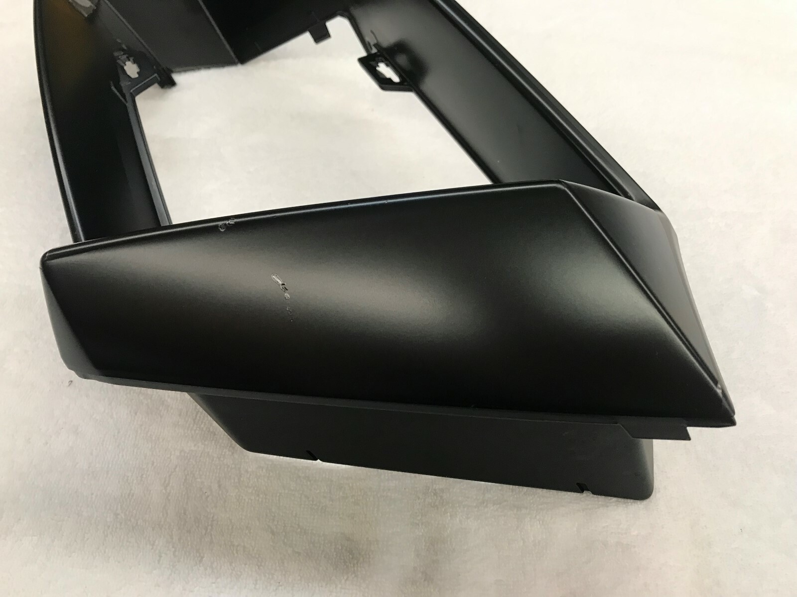LAMBORGHINI AVENTADOR FRONT RIGHT BUMPER GRILL MOUNT TRIM OEM 470807820