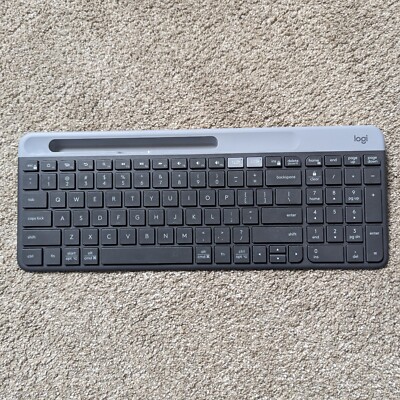 Logitech K585 Multi-Device Slim Wireless Keyboard With Receiver - Graphite