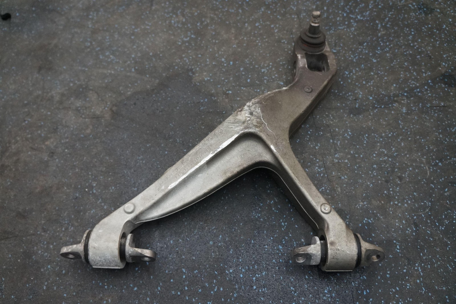 Front Suspension Left Lower Control Arm 11B0067CP OEM McLaren MP4-12C 650S