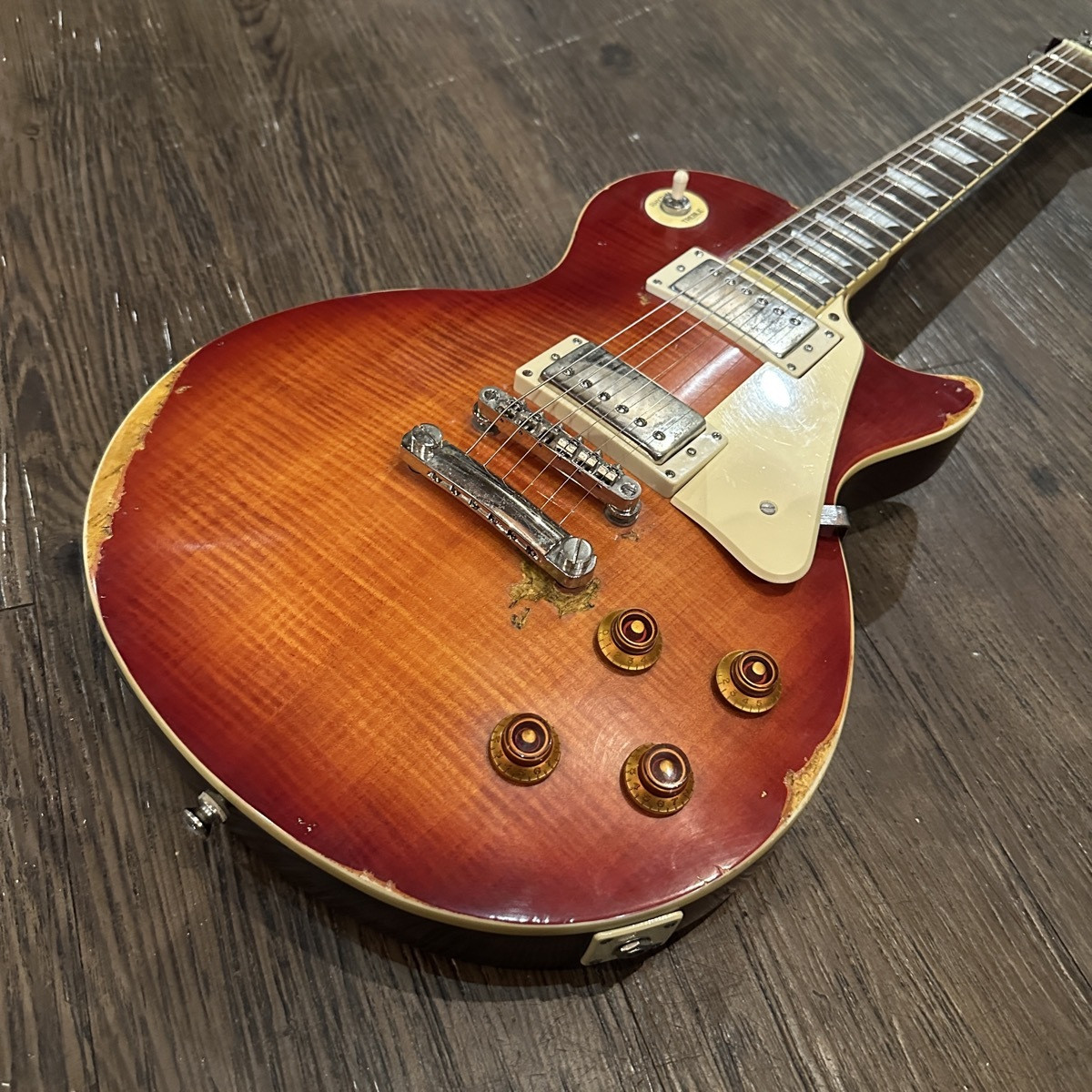 ギター Eplphone Les paul Model Epiphone Les Paul model Standard Gold Top Electric Guitar