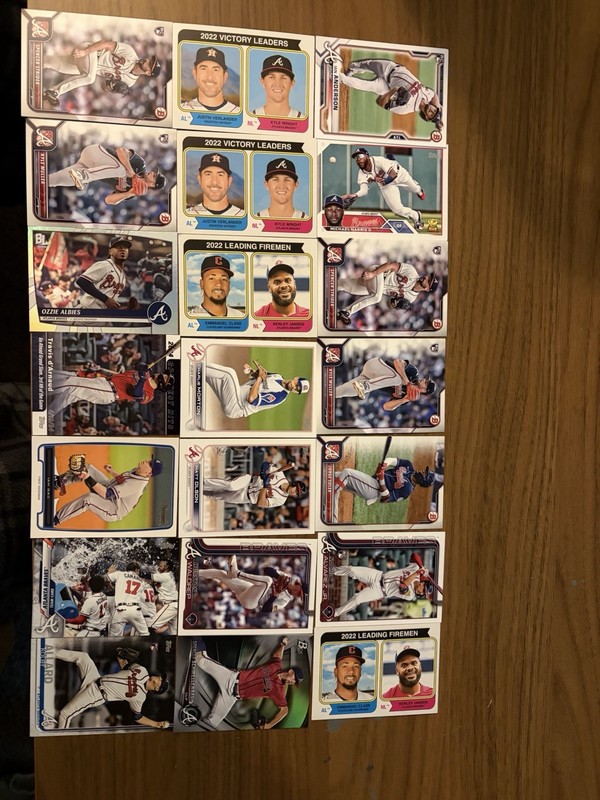 Atlanta Braves MLB Lot 129 Total Cards 39 Chrome Cards All Cards Are Sleeved
