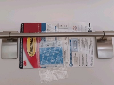 Command Hand Towel Bar Satin Nickel with 4 Water Resistant Command Strips, 9'' Ha