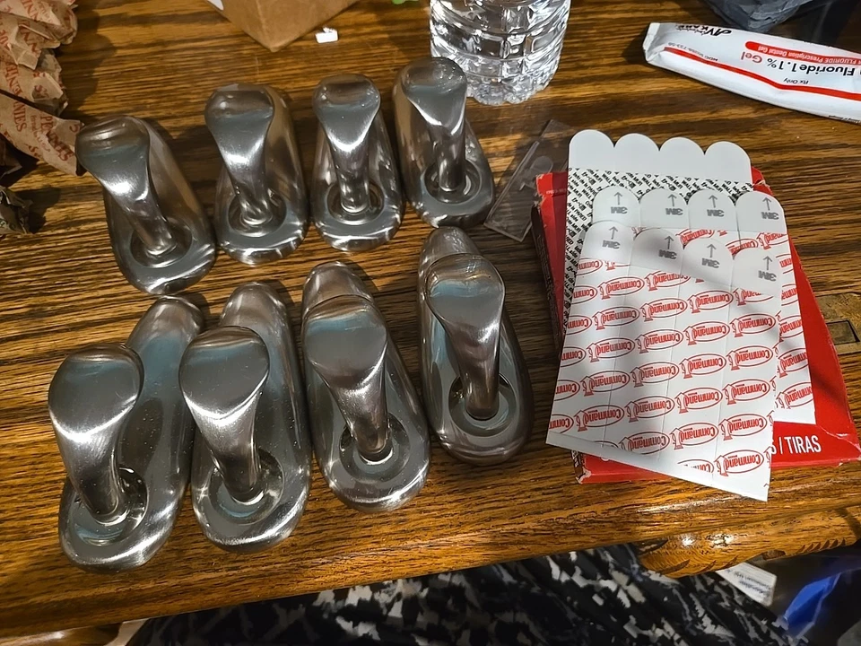 8 3M Command 4-1/8 in. L Brushed Nickel Metal Large Hook W/ STRIPS - Image 2 of 3