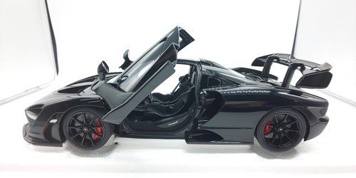 AUTOart 1/18 McLaren Senna Black Finished Product 76076 - Picture 2 of 12