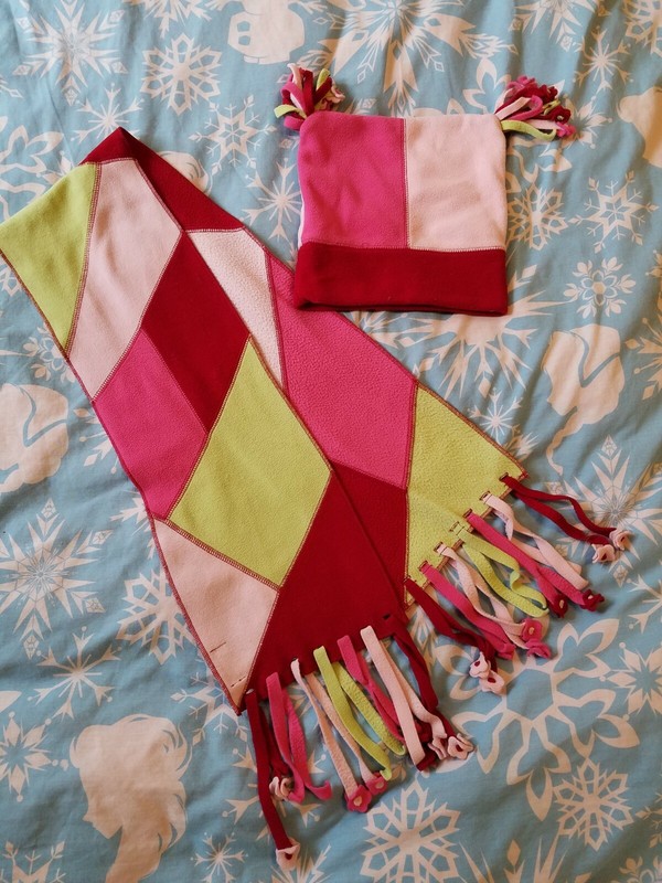 2 pc The Childrens place  girl scarf and hat TCP ONE SIZE Bright and beautiful